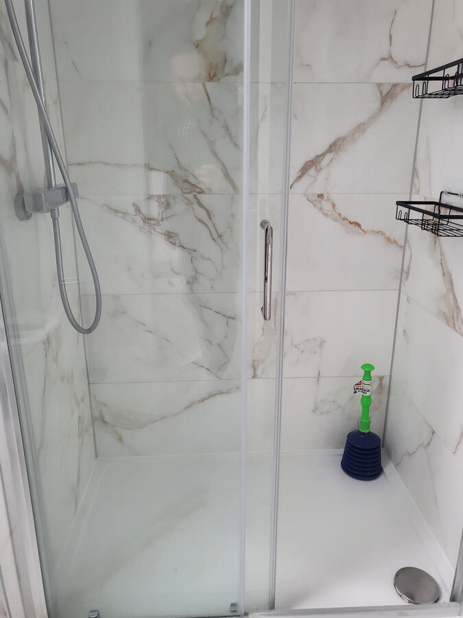 End of tenancy bathroom clean - Broxbourne