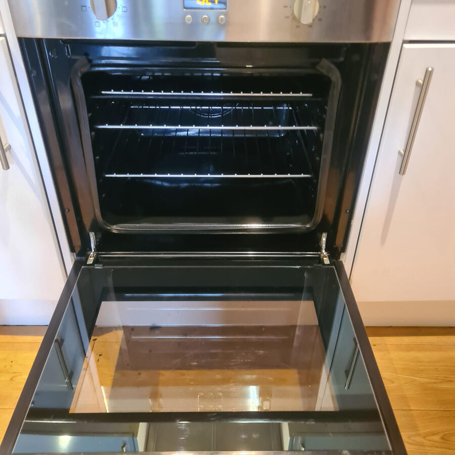 After - Oven deep clean -Ware