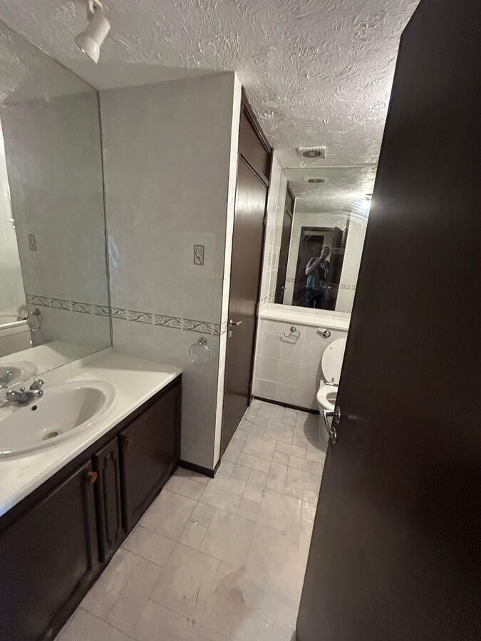 Bathroom deep clean - Broxbourne